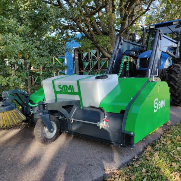 SAMI FEIEMASKIN CB2000 INKL H. SIDEKOST OG VANNING